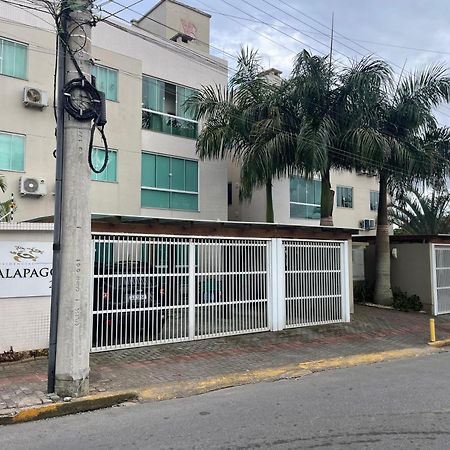 Residencial Galapagos, Praia Da Vila Imbituba Kültér fotó